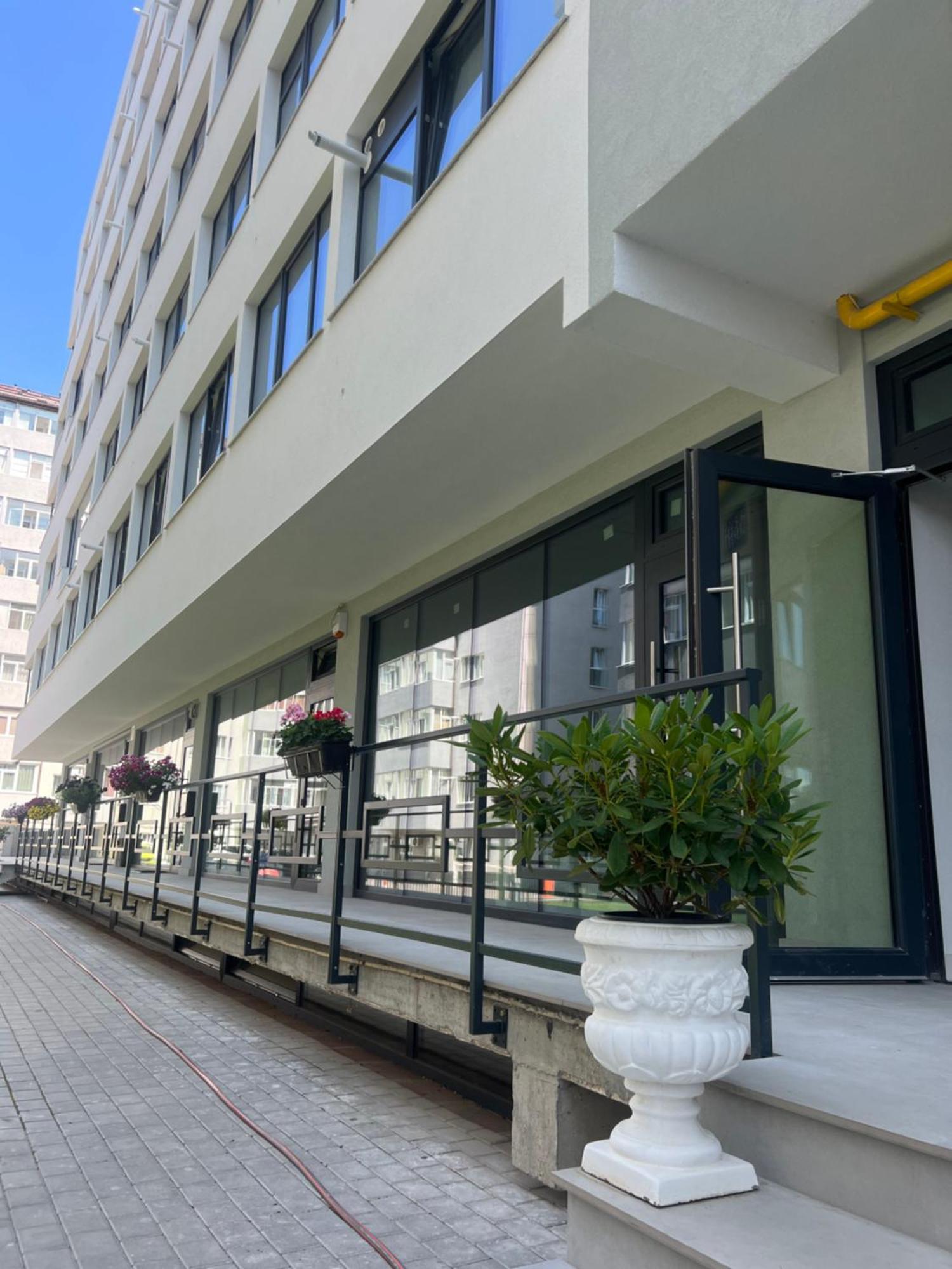 Sunny Accommodation Suceava Exterior photo